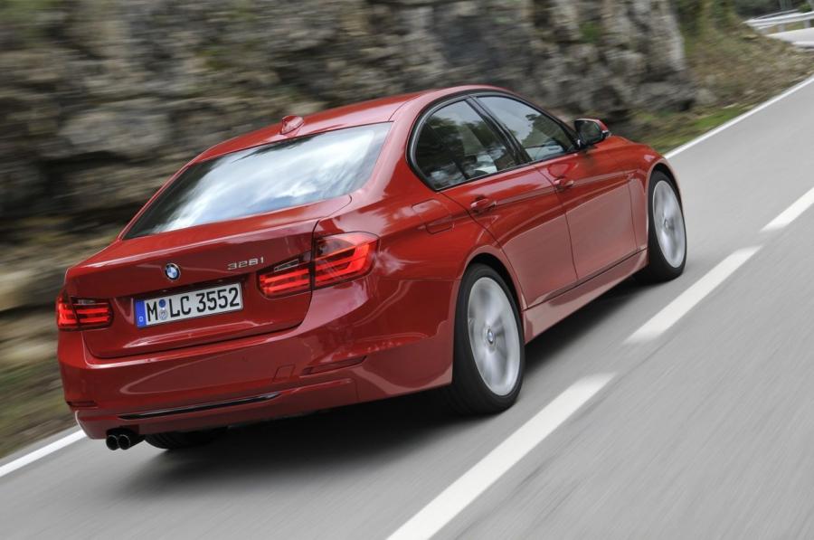  BMW 3-Series 2012 года  (фото 40 из 191)